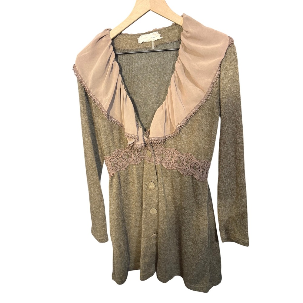 a reve cardigan sweater women size M taupe lace trim ruffle collar